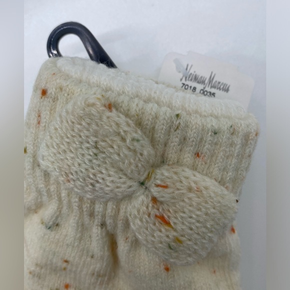 NWT Neiman Marcus Knit Gloves in Cream with colored specs - Picture 3 of 7